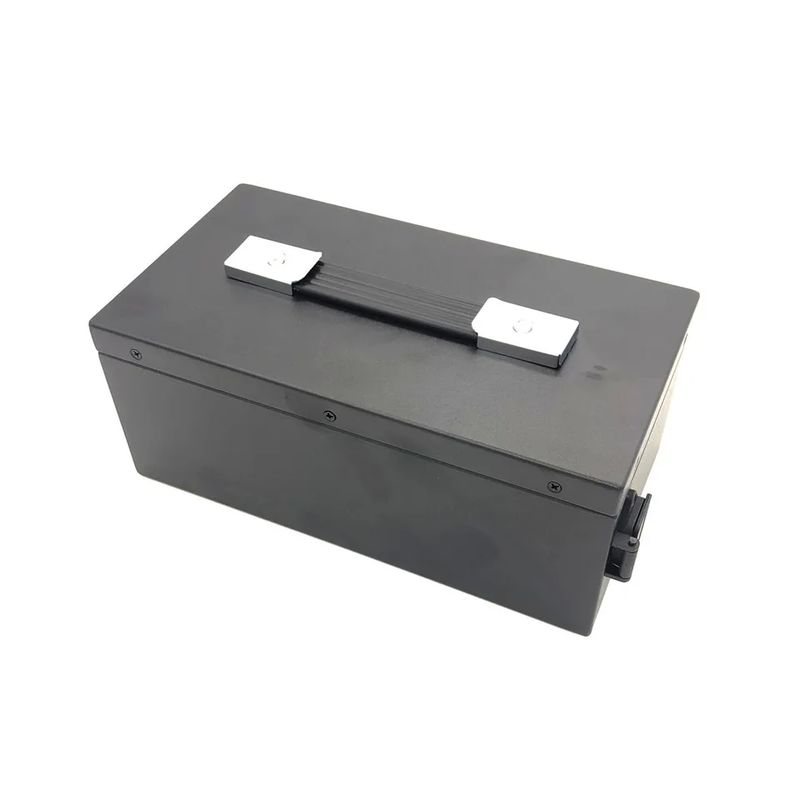 باتری گلف کارت لیتیوم یون با دوام طولانی درجه A سلول های خودکار 51.2V 105AH باتری گلف کارت چرخه عمیق